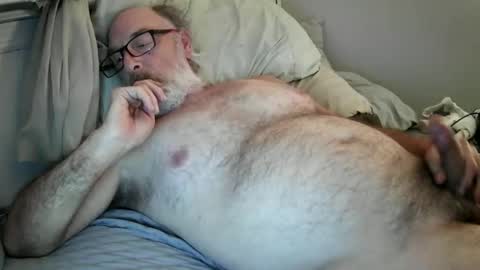 Snapshot of mrjames59 chatting on 6, 11, 2025 mrjames59 online show from 6, 11, 2025