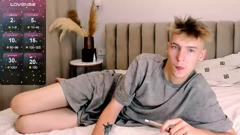 Adam online show from 10, 10, 2025