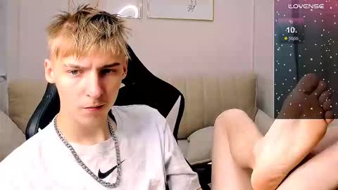 Adam online show from 17, 10, 2025