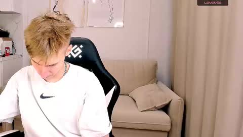 Adam online show from 21, 10, 2025