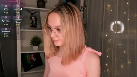 Elizabeth online show from 3, 2, 2025