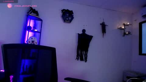 Snapshot of ms_lissa chatting on 16, 10, 2025 MISS LISSA online show from 16, 10, 2025