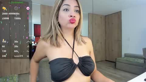 Snapshot of ms_valerypawg chatting on 2, 3, 2025 Valery Torres online show from 2, 3, 2025