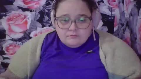 Snapshot of mscamirose15 chatting on 18, 12, 2025 Ms. Cami Rose online show from 18, 12, 2025