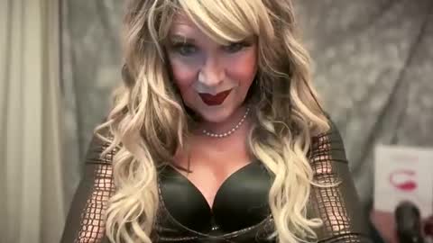 Snapshot of mskarentoy chatting on 17, 10, 2025 mskarentoy online show from 17, 10, 2025