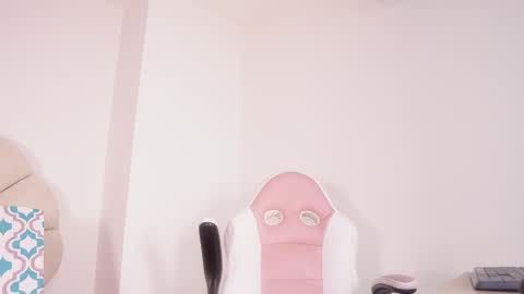 Manuela  online show from 28, 10, 2025