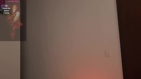 Snapshot of mssophie_war chatting on 17, 12, 2025 Sophie online show from 17, 12, 2025