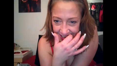 mswhitney618 online show from 19, 12, 2025