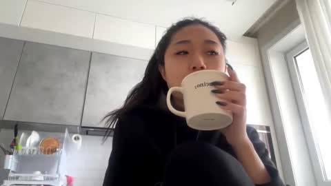 Mia online show from 12, 3, 2026