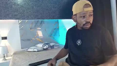 Muller Asher online show from 9, 11, 2025