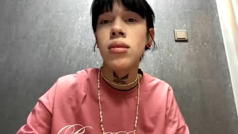 Snapshot of mun_poli chatting on 14, 11, 2025 Polik online show from 14, 11, 2025