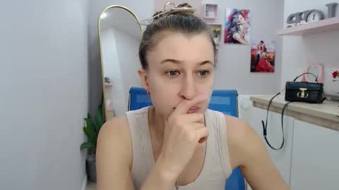 muriel_elvin online show from 12, 9, 2025