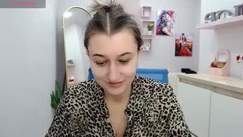 muriel_elvin online show from 6, 10, 2025