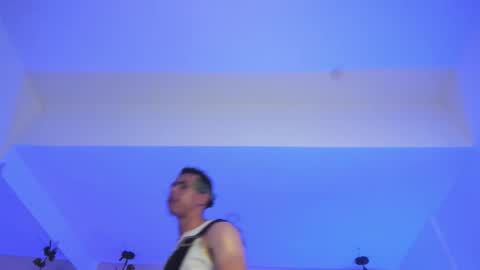 muscle scott online show from 31, 10, 2025