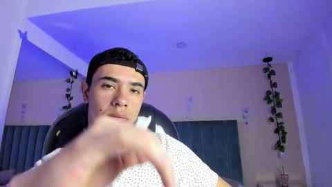 muscle scott online show from 2, 3, 2026