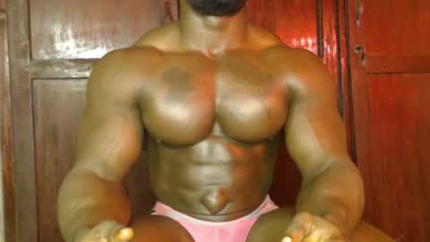 Snapshot of musclegodsammy23 chatting on 20, 10, 2025 musclegod23 online show from 20, 10, 2025
