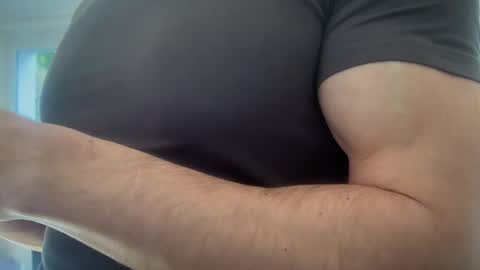 musclehair3 online show from 17, 2, 2025