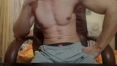 Snapshot of musculargod chatting on 21, 12, 2025 SexyMuscled online show from 21, 12, 2025