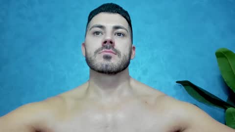 muscularmaster onlyfans online show from 29, 12, 2024