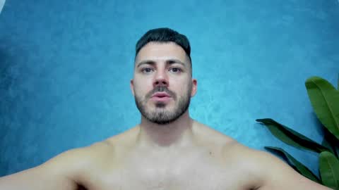 muscularmaster onlyfans online show from 17, 1, 2025