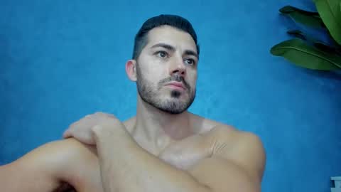 muscularmaster onlyfans online show from 31, 1, 2026