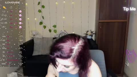 Snapshot of muse_kitty_jenia chatting on 28, 1, 2025 Jenya online show from 28, 1, 2025