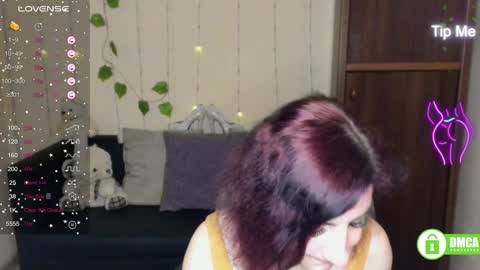 Snapshot of muse_kitty_jenia chatting on 31, 1, 2025 Jenya online show from 31, 1, 2025