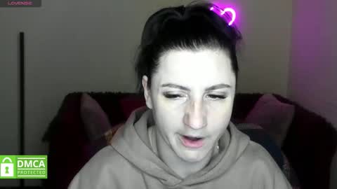 Snapshot of muse_kitty_jenia chatting on 12, 11, 2025 Jenya online show from 12, 11, 2025