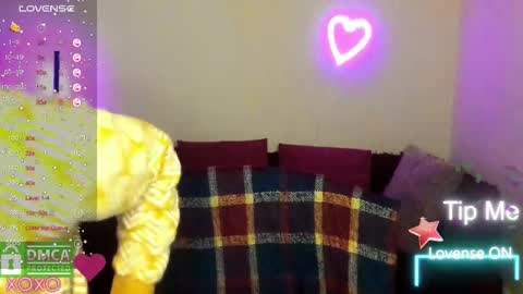 Snapshot of muse_kitty_jenia chatting on 19, 11, 2025 Jenya online show from 19, 11, 2025