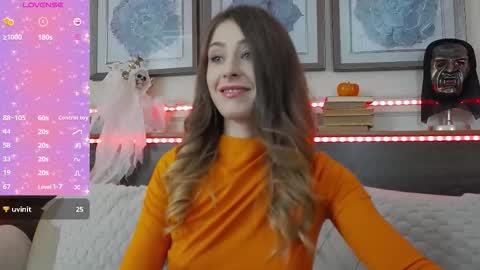 Luna  online show from 30, 10, 2025