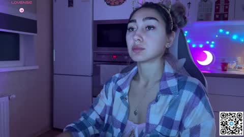 Snapshot of museleks chatting on 3, 2, 2025 Aleksa online show from 3, 2, 2025