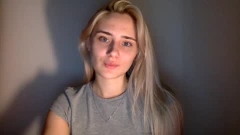 Snapshot of musescorner chatting on 23, 11, 2025 musescorner online show from 23, 11, 2025