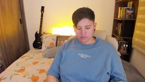 Snapshot of musicayluna chatting on 10, 10, 2025 VALENTINA Luna online show from 10, 10, 2025