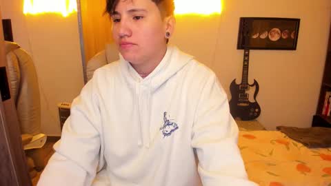 Snapshot of musicayluna chatting on 19, 10, 2025 VALENTINA Luna online show from 19, 10, 2025