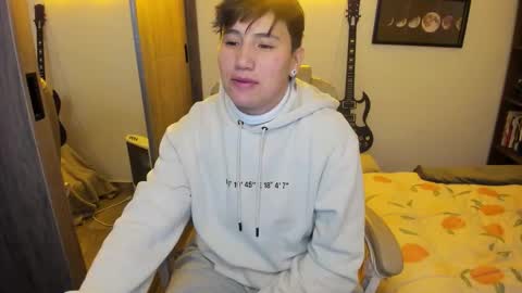 Snapshot of musicayluna chatting on 3, 11, 2025 VALENTINA Luna online show from 3, 11, 2025