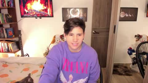 Snapshot of musicayluna chatting on 25, 11, 2025 VALENTINA Luna online show from 25, 11, 2025