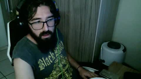 mustacheraider online show from 3, 2, 2026