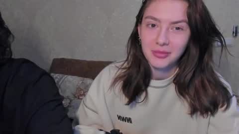 Snapshot of muuur_fam1 chatting on 27, 11, 2025 HEY online show from 27, 11, 2025