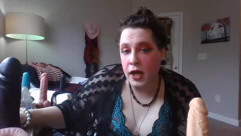 Mx Charlotte online show from 13, 12, 2024