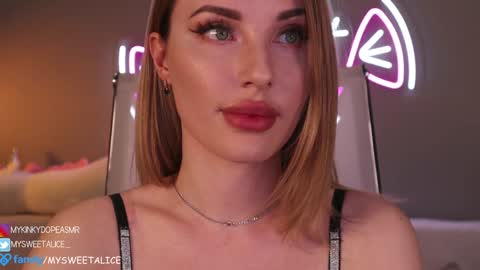 Snapshot of my__sweet__alice chatting on 8, 12, 2024 mysweetalice online show from 8, 12, 2024