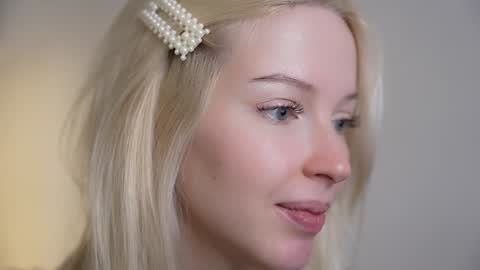 STELLA  Im here today online show from 17, 1, 2025