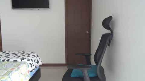 Snapshot of myc_sw_couple chatting on 15, 11, 2025 mary and charlie online show from 15, 11, 2025