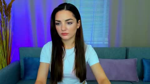 Ella online show from 14, 10, 2025