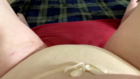 Snapshot of mykittyneedsuu chatting on 5, 11, 2025 Kitty online show from 5, 11, 2025