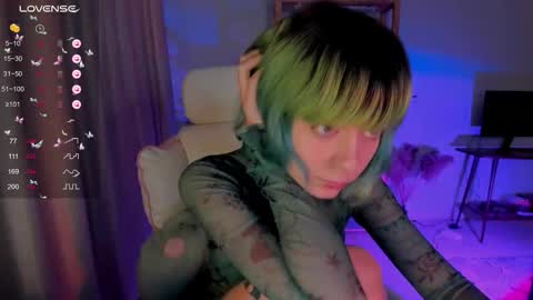 Snapshot of mylaweb chatting on 9, 9, 2025 MylaFlores online show from 9, 9, 2025