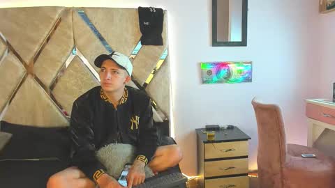 Myluandjack online show from 12, 11, 2025