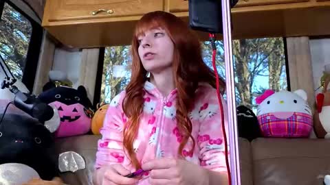 Snapshot of mymindbreaks2 chatting on 15, 12, 2025 mymindbreaks online show from 15, 12, 2025