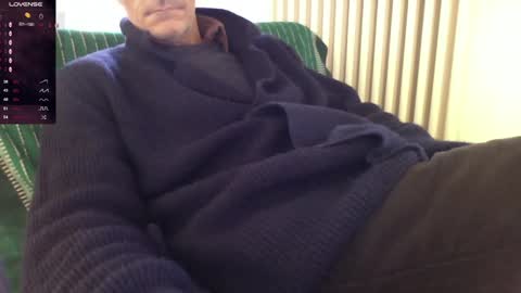 Bi sexy guy lovense hush is on private is open or password show tip if you like. online show from 12, 12, 2024