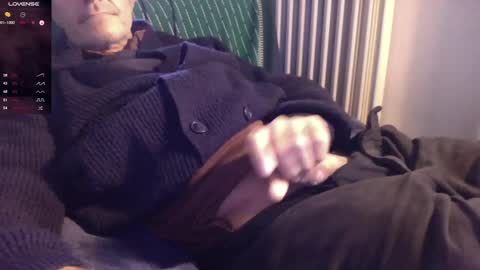 Bi sexy guy lovense hush is on private is open or password show tip if you like. online show from 12, 12, 2024