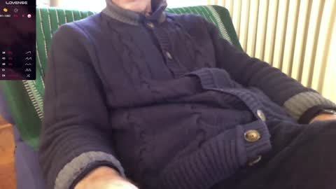 Bi sexy guy lovense hush is on private is open or password show tip if you like. online show from 26, 12, 2024